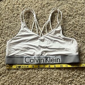 Calvin Klein Sports Bra Size Large